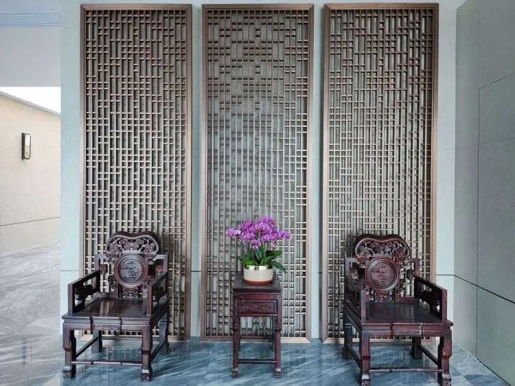 29.Traditional Chinese Screen