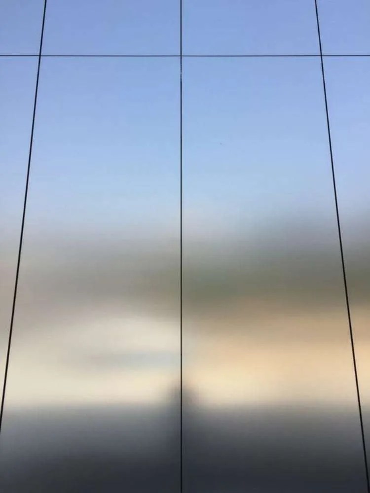Install stainless steel board