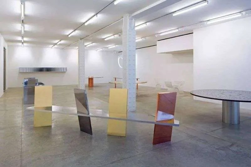 tainless steel table