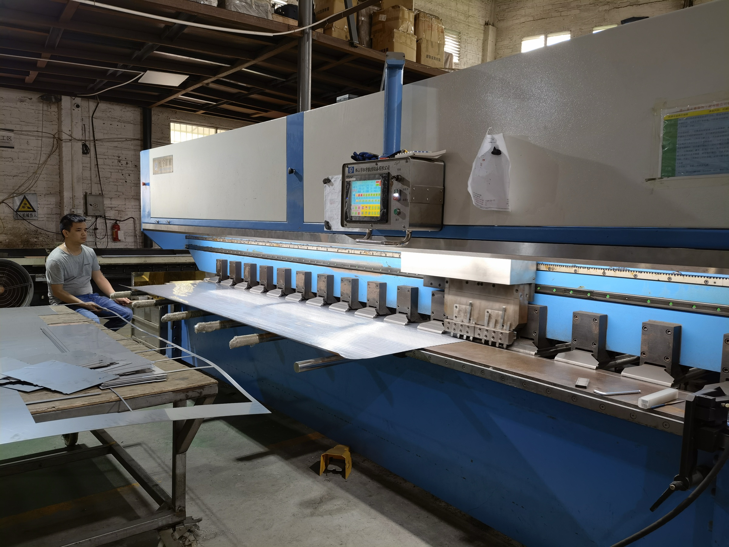 LMC Metal V-grooving equipment