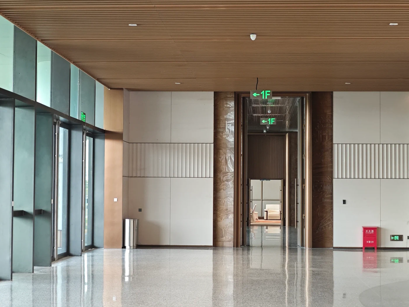 The entrance, ceiling and door surround at Shantou International Convention and Exhibition Center.