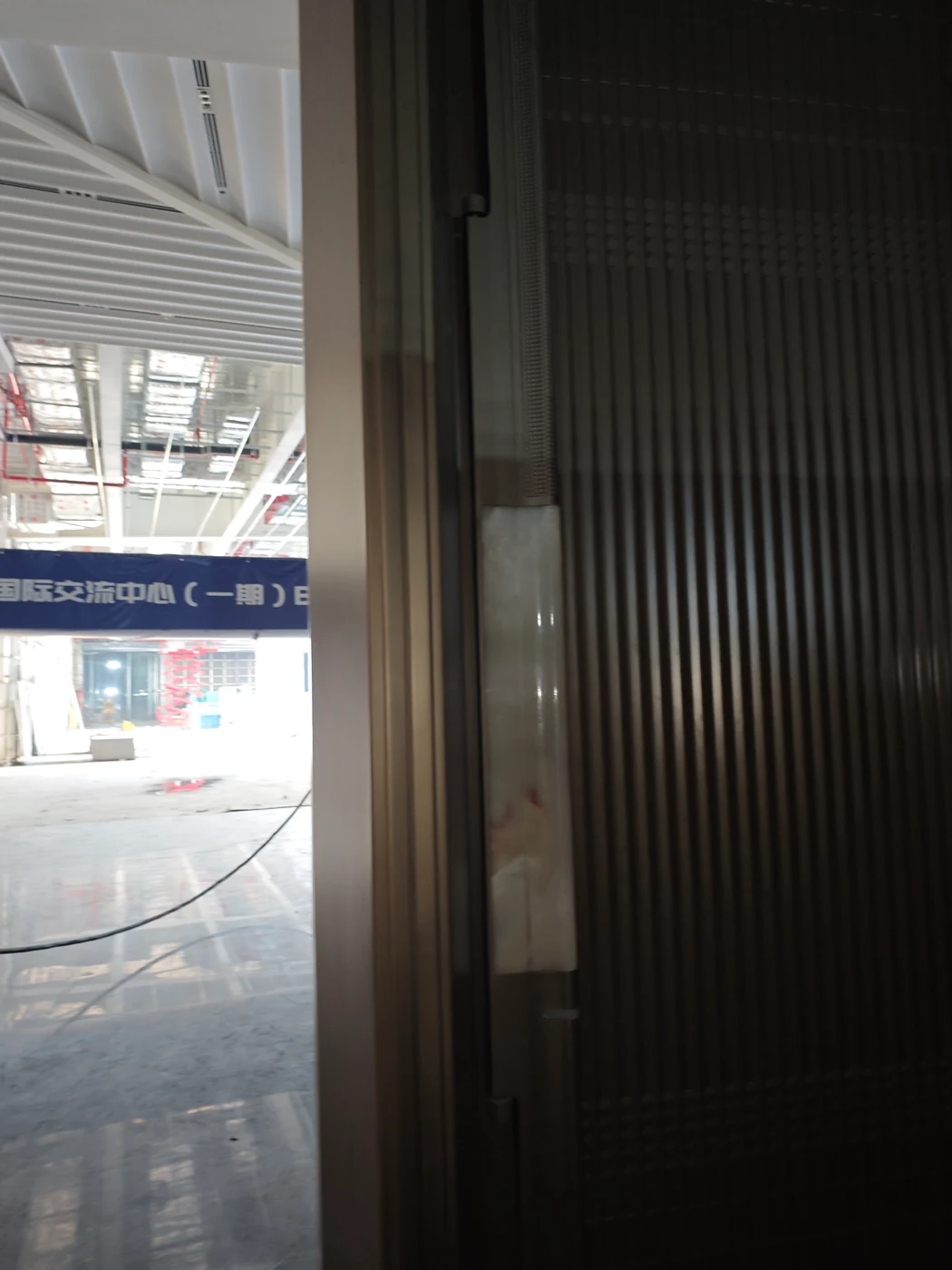 Door-surround site record from the Shenzhen International Exchange Center project archive.